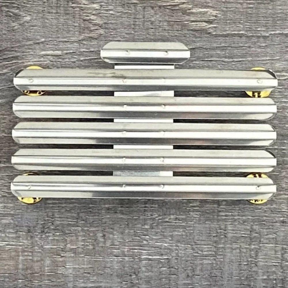 New Vanguard Military Metal 16 Ribbon Rack